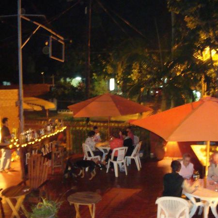 Hostel Residencial Uno Puerto Iguazú Zewnętrze zdjęcie